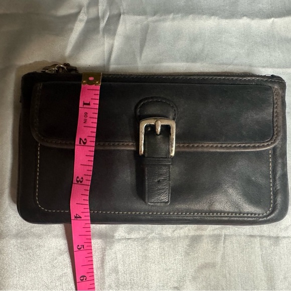 Coach Black and Brown Leather woman’s wallet. - Picture 3 of 6